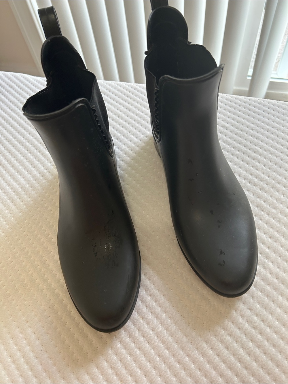 Jack Rogers black rain boots